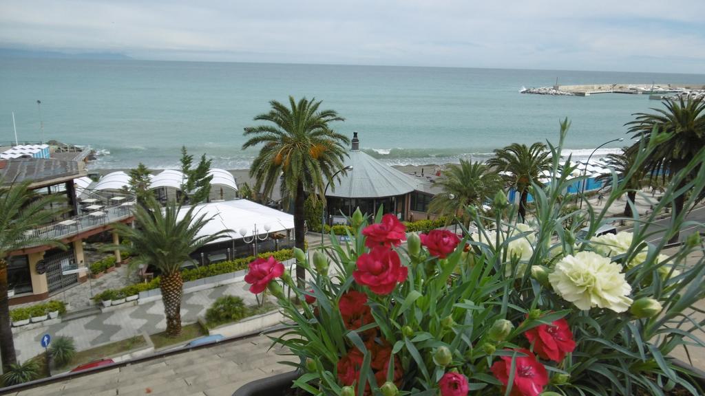 Hotel Riviera Arenzano Kültér fotó